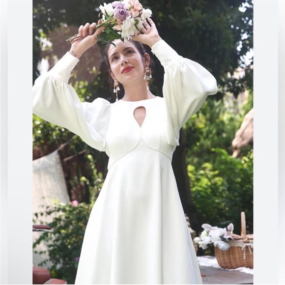 Zimmermann White Keyhole Midi Dress Long Puff
Sleeve size S - Picture 3 of 5